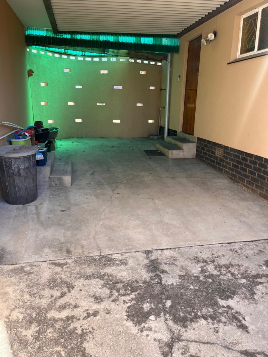 4 Bedroom Property for Sale in Amalinda North Eastern Cape